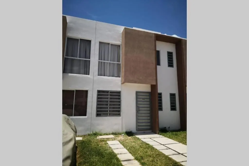 Vila Residencial Con Seguridad Y Areas Recreativas. Cancún Prázdninový dům